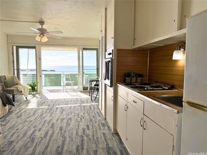 Property Photo: 85-933 Bayview Street 404 HI 96792