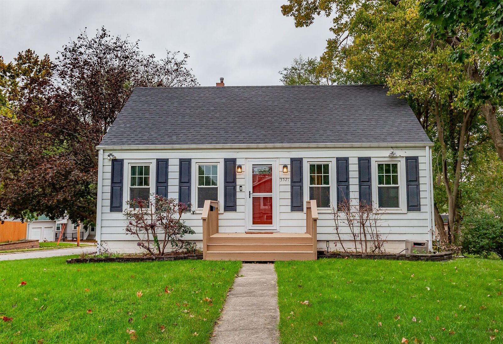 Property Photo:  3521 68th Street  IA 50322 