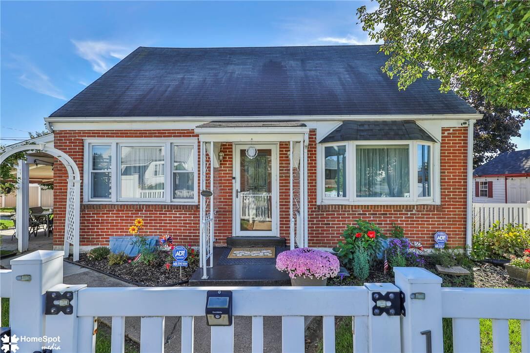 Property Photo: 1134 E Cedar Street PA 18109