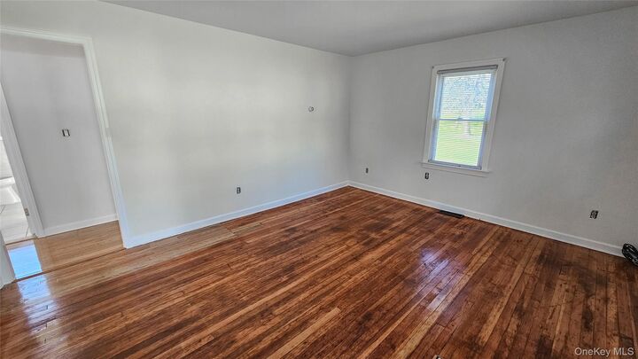 Property Photo:  41 Birdsall Avenue  NY 12542 