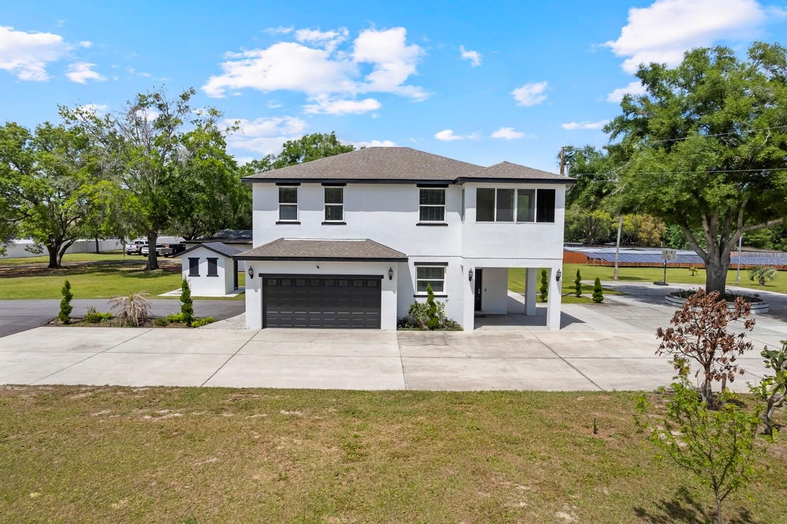 Property Photo: 2509 Appy Lane FL 32712