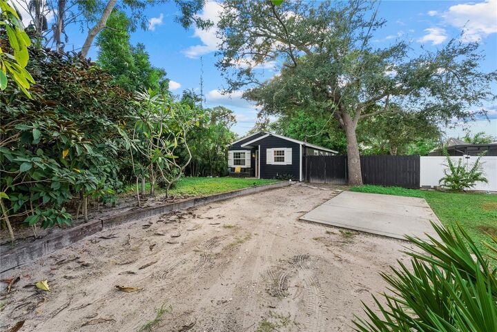 Property Photo: 4210 Olive Avenue FL 34231