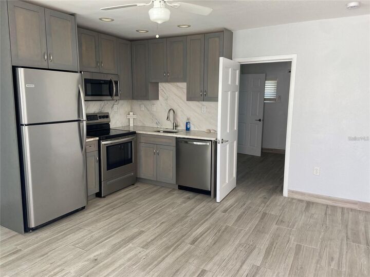 Property Photo: 605 69th Avenue 2 FL 33706