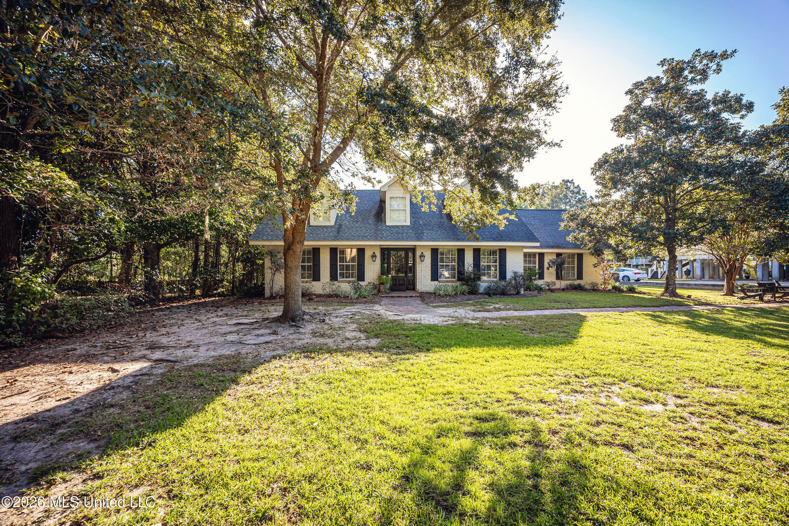 Property Photo:  258 Lovers Lane  MS 39564 