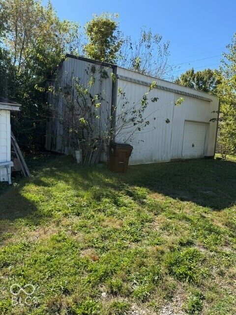 Property Photo: 1417 Mulberry Street IN 47280