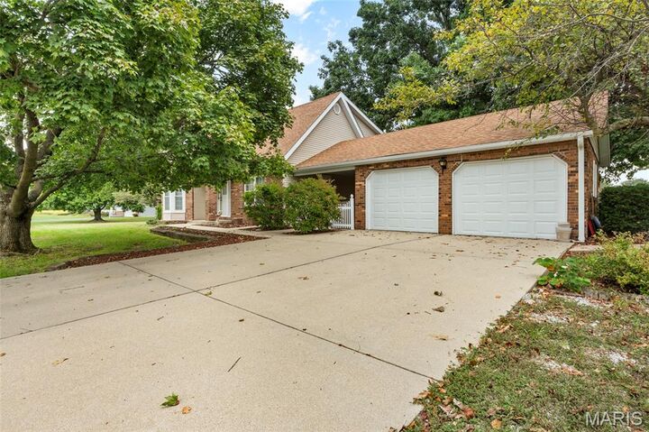 Property Photo:  2202 Reservoir Road  IL 62088 