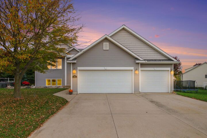 Property Photo:  6187 Sheldon Drive  MI 49426 
