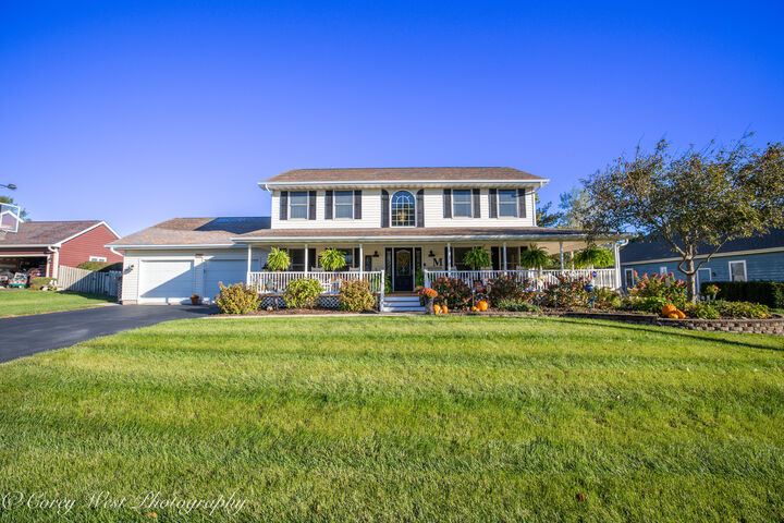 Property Photo:  220 W Fuller Drive  IL 60556 
