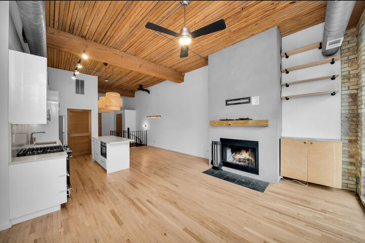 Property Photo: 2333 W St. Paul Avenue 202 IL 60647