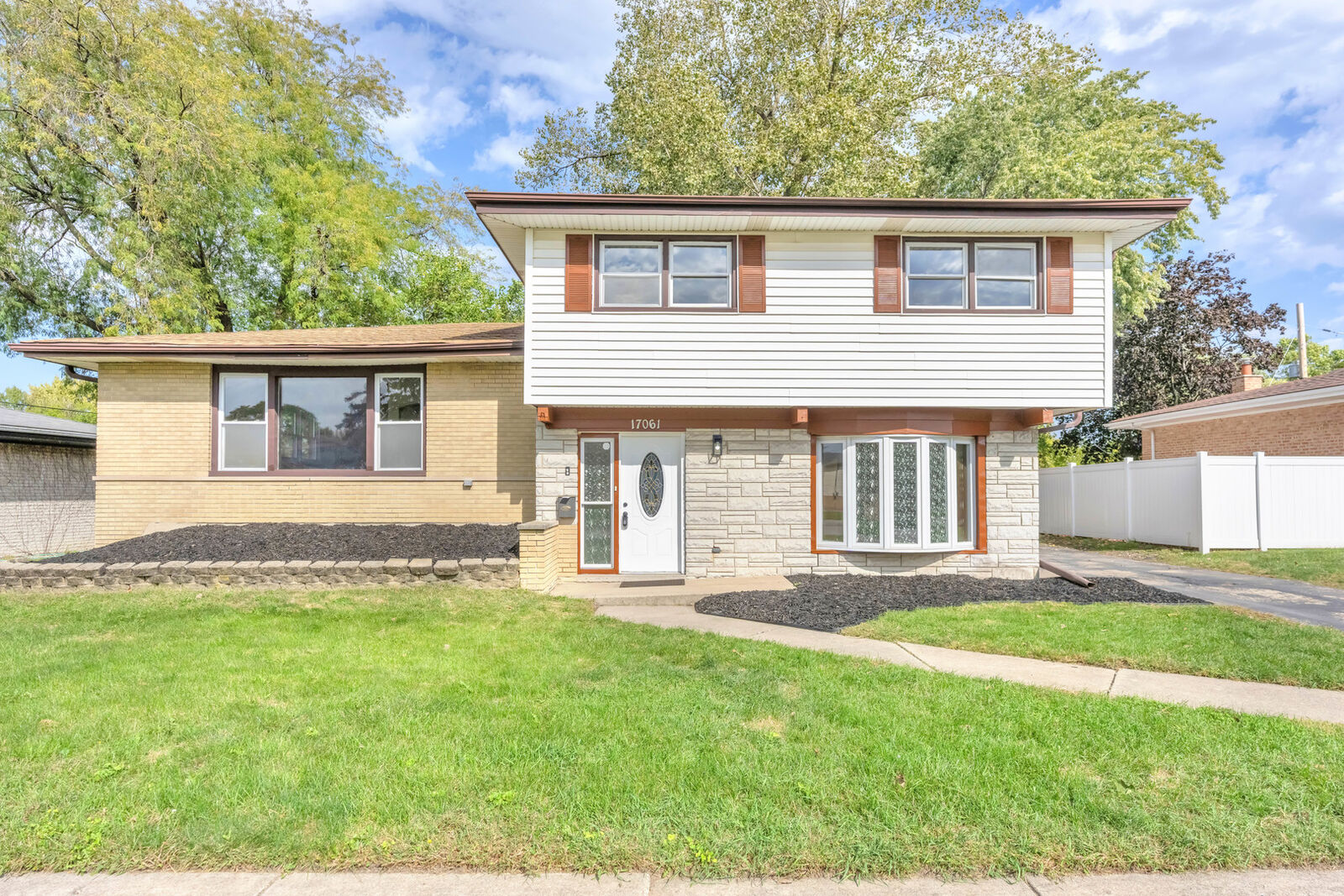 Property Photo:  17061 Evans Drive  IL 60473 