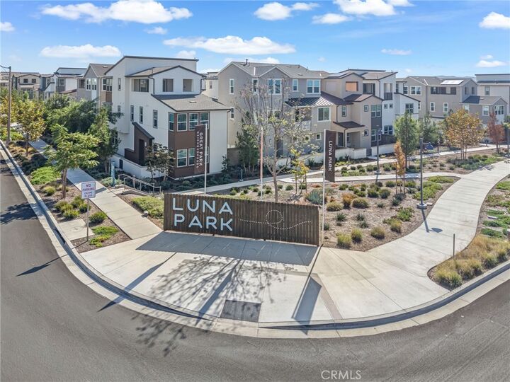 Property Photo:  441 Sora  CA 92618 