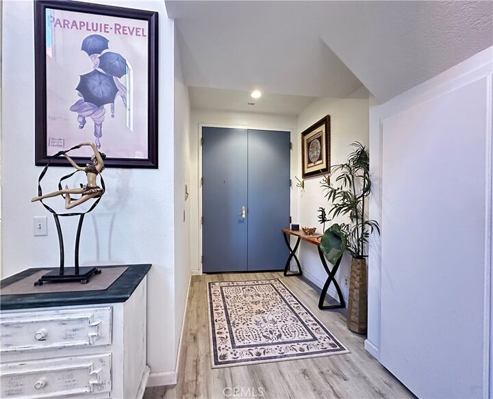 Property Photo:  3200 W Riverside Drive M  CA 91505 