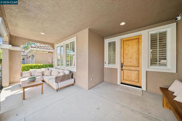 Property Photo:  884 Bandol Way  CA 94582 