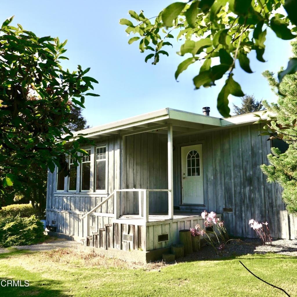Property Photo:  33200 Ocean View Drive  CA 95437 