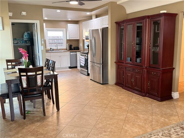 Property Photo:  148 W Ash Avenue  CA 92832 