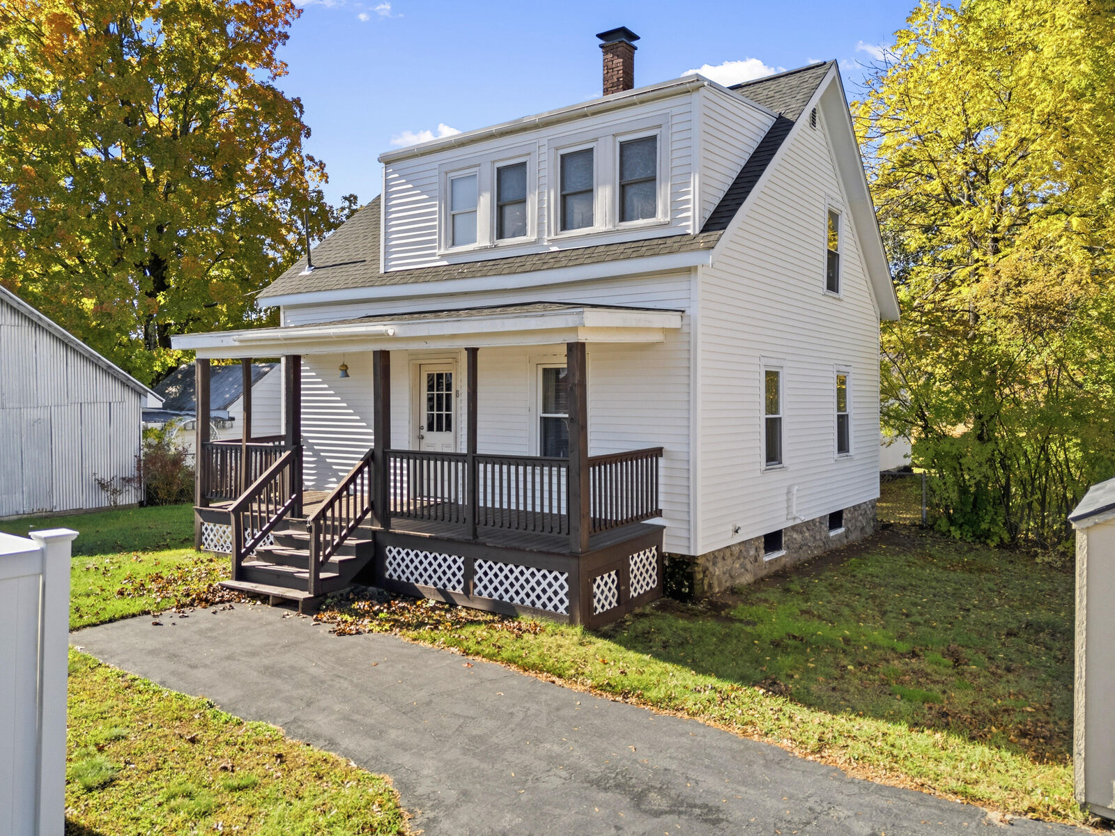 Property Photo:  8 Pearl Street  ME 04073 