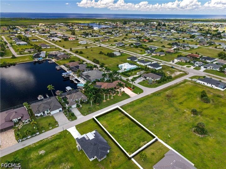 Property Photo: 3105 NW 42nd Place FL 33993