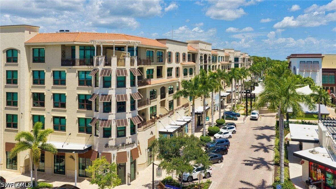 Property Photo:  9115 Strada Place 5205  FL 34108 