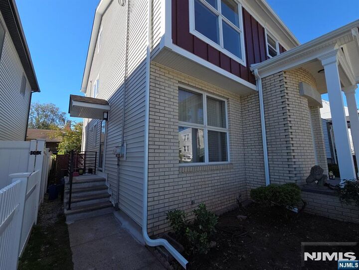 Property Photo:  19 Morton  NJ 07031 