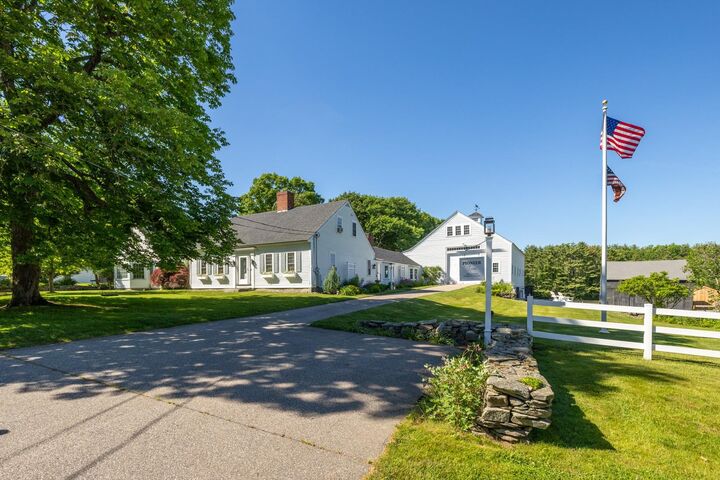 Property Photo:  298 Piscassic Road  NH 03856 