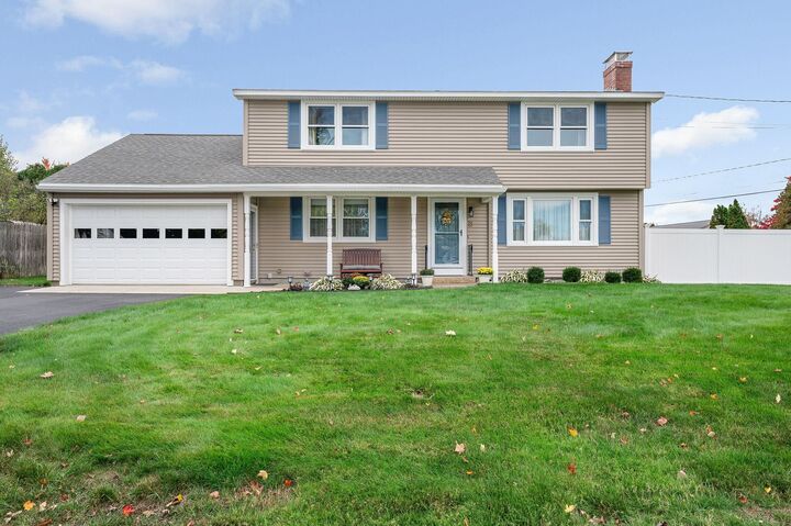 Property Photo:  8 Aztec Road  NH 03063 