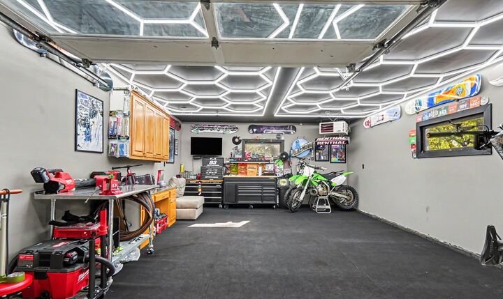 Property Photo: 6911 Faricy Lane MN 55372