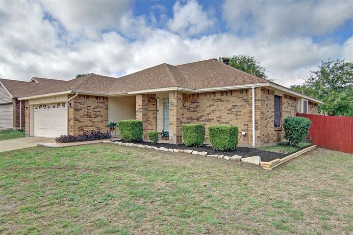 Photo de la propriété:  8300 Ohara Lane  TX 76123 