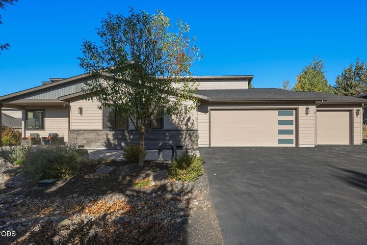 Property Photo: 1272 Trail Creek Drive OR 97756