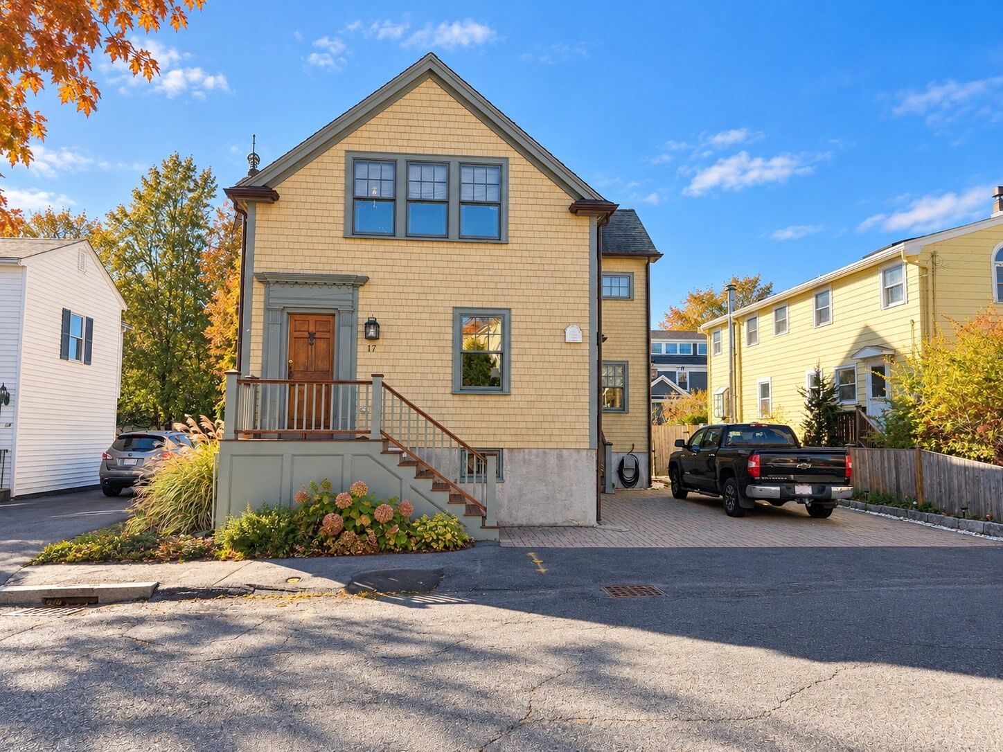 Property Photo:  17 Central St  MA 01945 