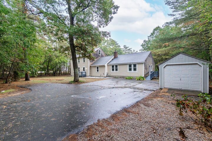 Property Photo:  9 Russell Holmes Way  MA 02330 