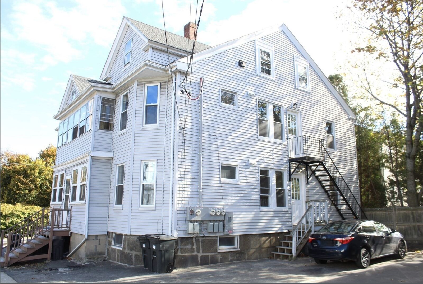 Property Photo:  78 Endicott St 1R  MA 01960 