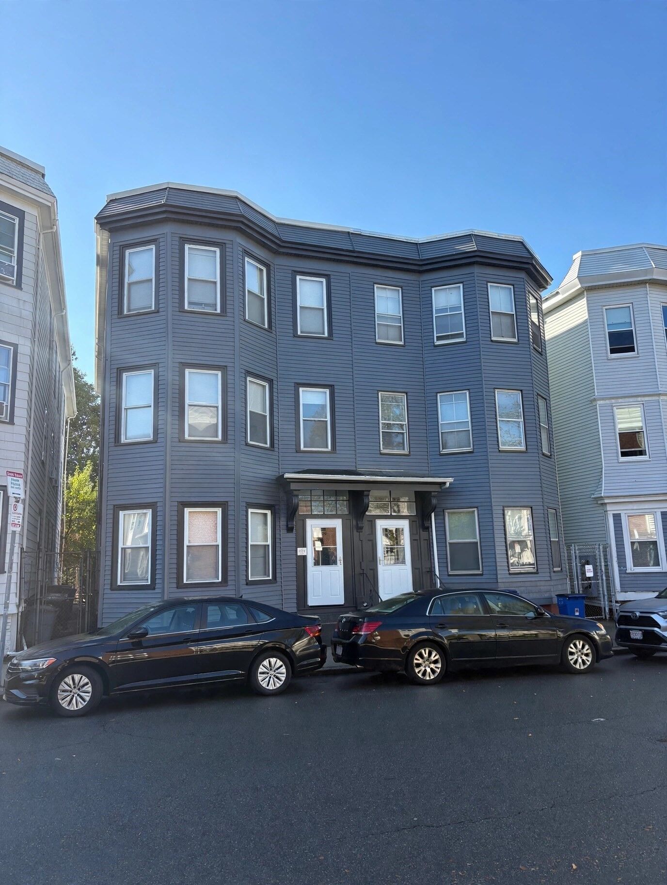 Property Photo:  633 E 6th St  MA 02127 