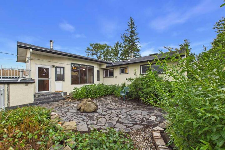 Property Photo:  28 Franklin Drive SE  AB T2H 0T9 