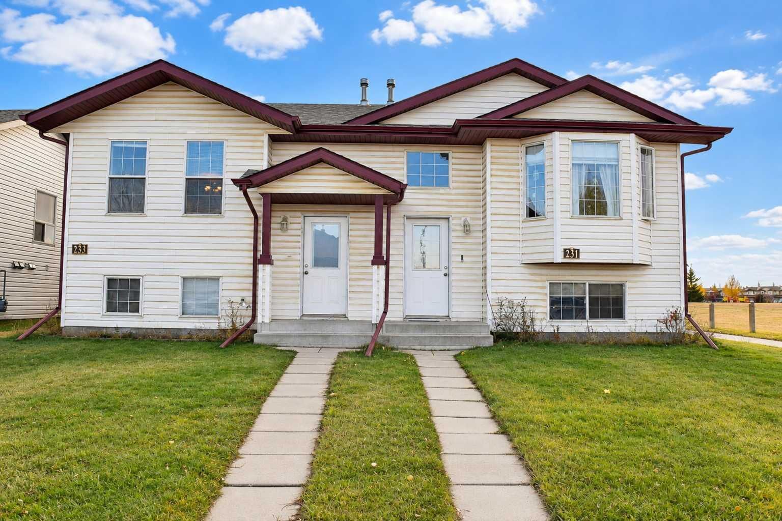 Photo de la propriété: 231 &Amp 233 Kendrew Drive AB T4P 3Z1