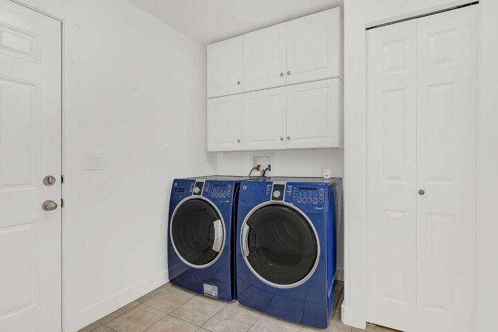 Property Photo:  11445 69 Avenue  AB T8W 0E5 