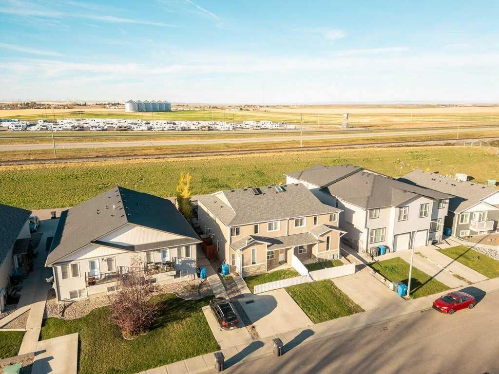 Property Photo:  3918 Sundance Road 4  AB T0L 0V2 