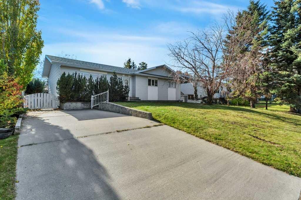 Property Photo:  4701 57 Avenue  AB T0C 2J0 