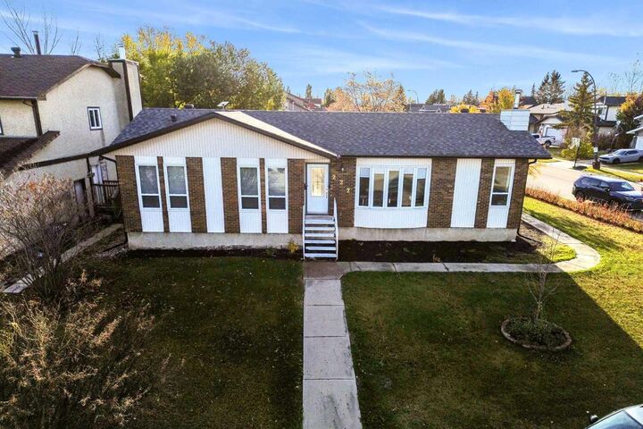 Property Photo:  222 Berens Place  AB T9K 2C4 