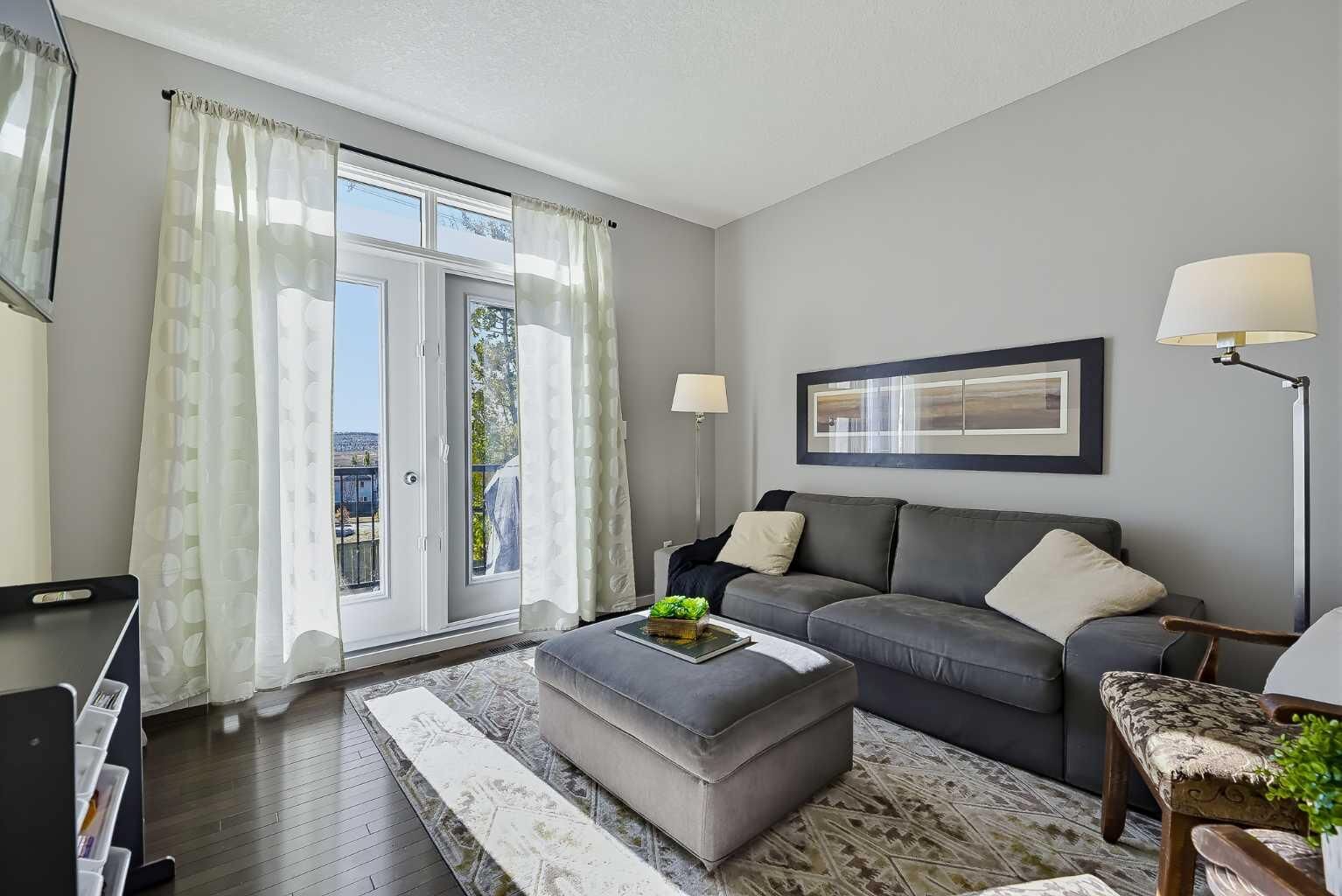 Property Photo:  79 Evansview Gardens NW  AB T3P 0L2 