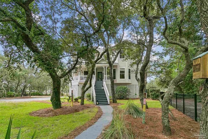 Property Photo:  1978 Tanbark Dr  FL 32583 