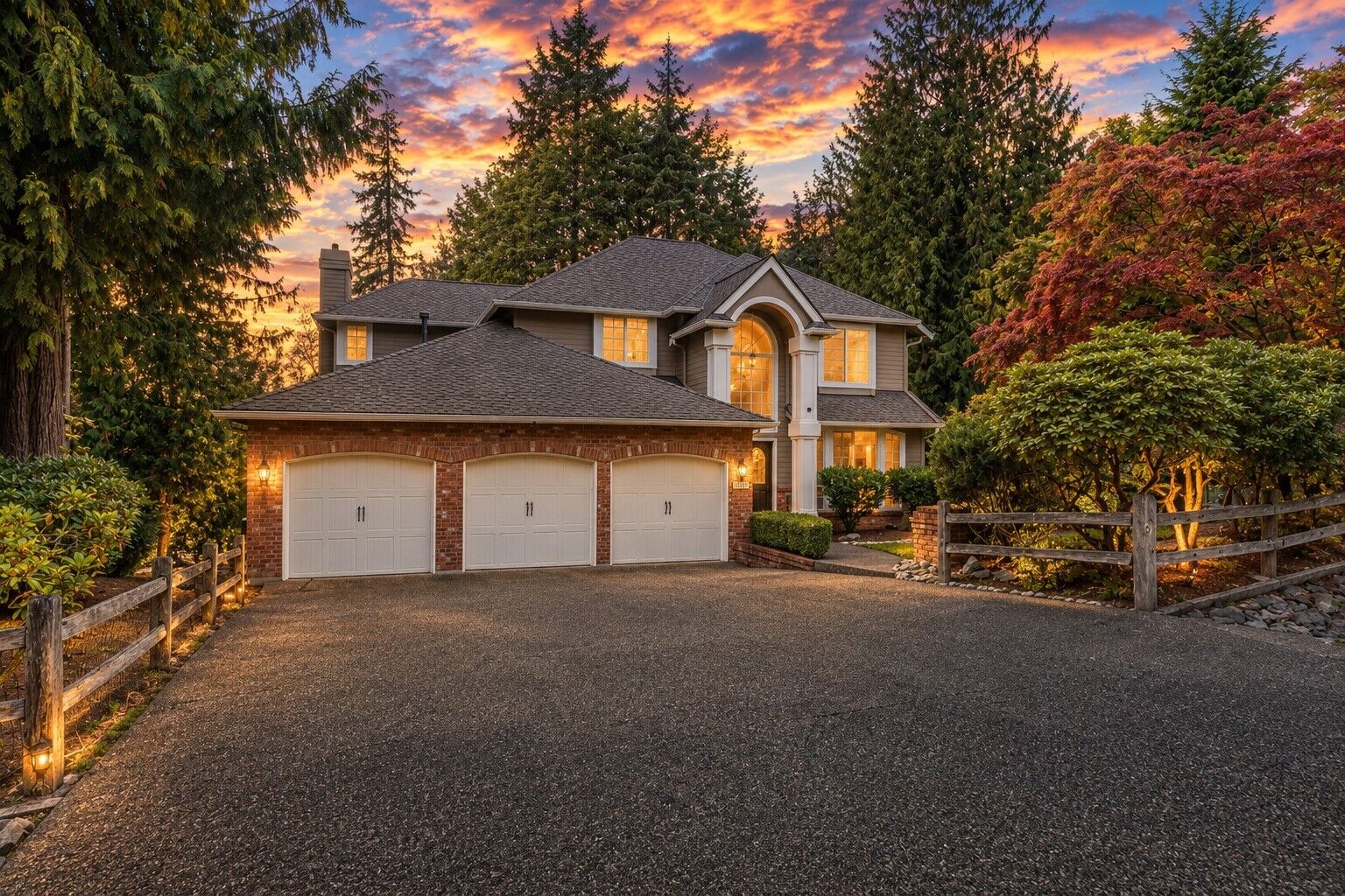 Property Photo: 17319 213th Avenue NE WA 98077