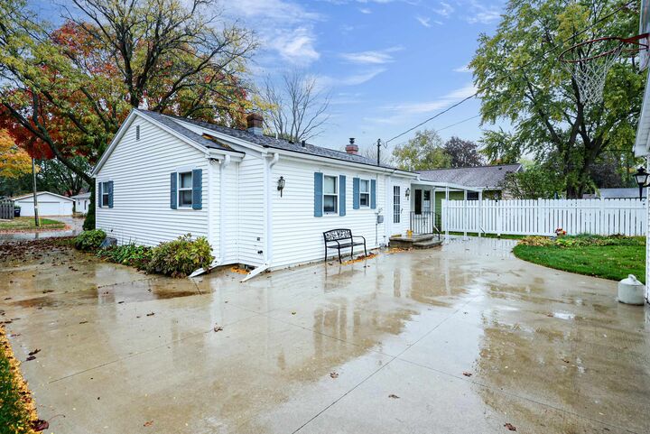 Property Photo:  930 W Lindbergh Street  WI 54914 