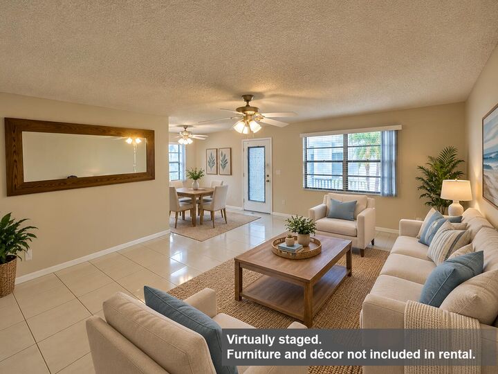 Property Photo: 811 Flanders Q FL 33484