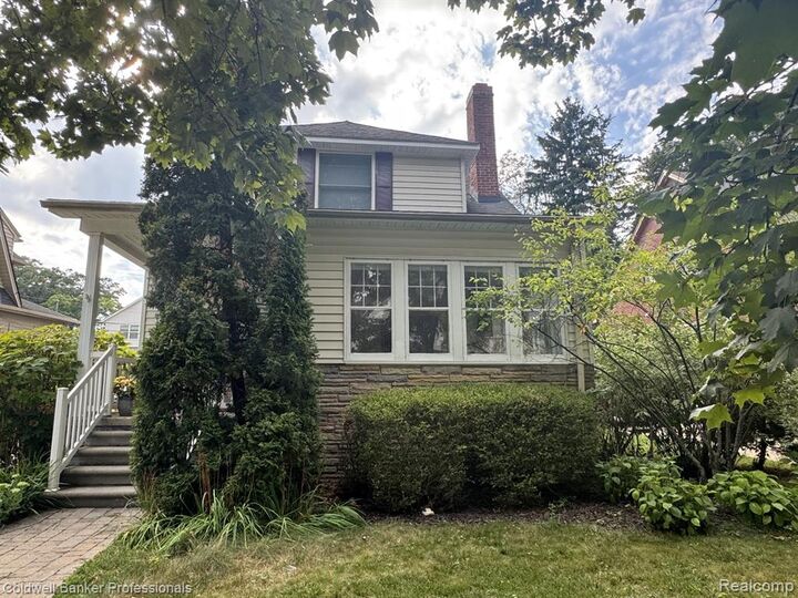 Property Photo:  907 Lockwood Road  MI 48067 