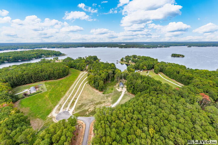 Property Photo:  165 Shearwater Ct  NC 27850 