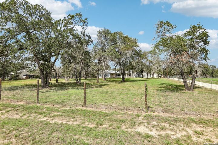 Property Photo:  240 Oak Hollow Dr  TX 78121 