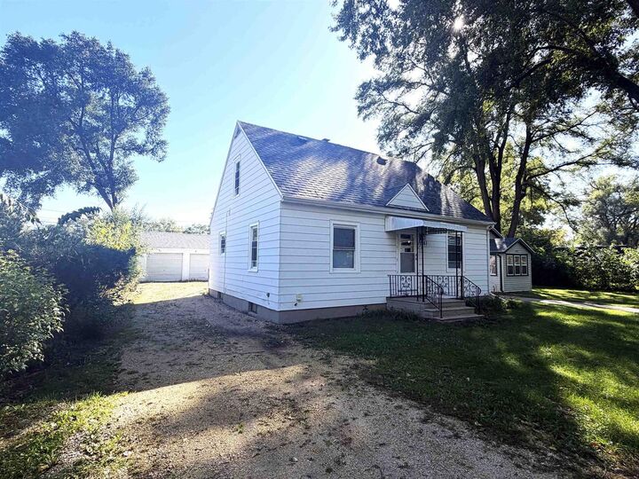Property Photo:  1961 S Glen Avenue  WI 53511 