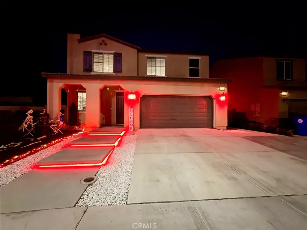 Property Photo:  719 S Pine  CA 92376 