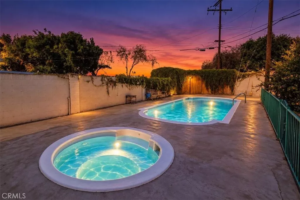 Property Photo:  702 S Arapaho  CA 92704 