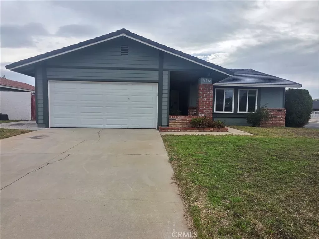 Property Photo:  14742 Aruba  CA 92553 